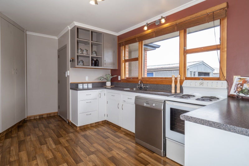 8 Miller Avenue, Allenton, Ashburton - Carousel 2