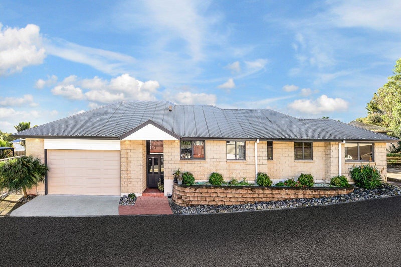 18C Alison Street, Hamilton Lake, Hamilton - Carousel 1