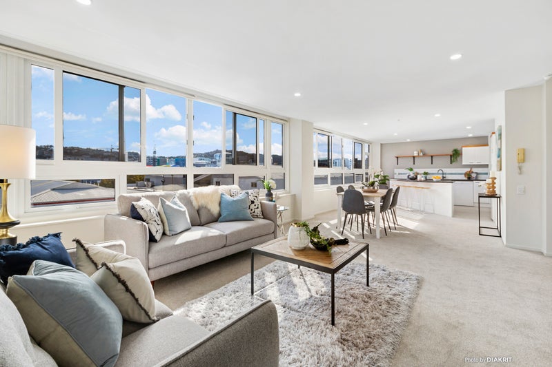 12/33 Hania Street, Mount Victoria, Wellington - Carousel 1