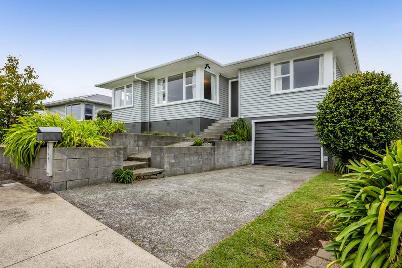 33 Belair Avenue, Blagdon, New Plymouth - Carousel 1