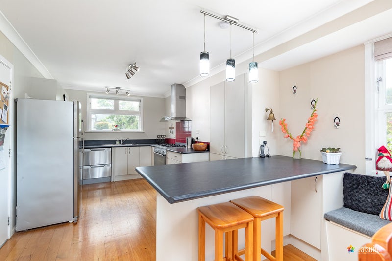 24 Sunbrae Drive, Silverstream, Upper Hutt - Carousel 2