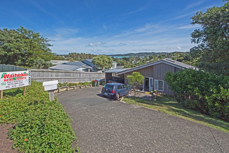 29 Jellicoe Parade, Surfdale, Waiheke Island - Carousel 12