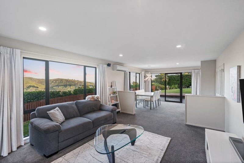 48 Rockview Place, Mount Pleasant, Christchurch - Carousel 2