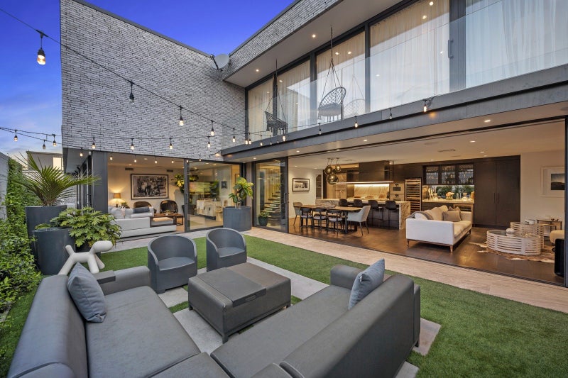 222 Hurstmere Road, Takapuna, Auckland - Carousel 2