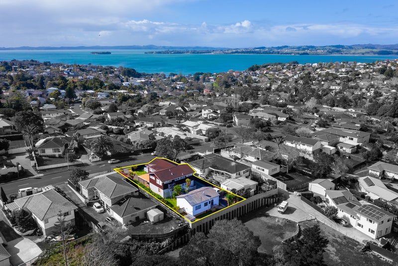 9 Advene Road, Cockle Bay, Auckland - Carousel 2