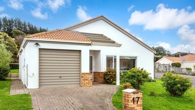 17 Lakeside Villas, Whitby, Porirua - Carousel 1