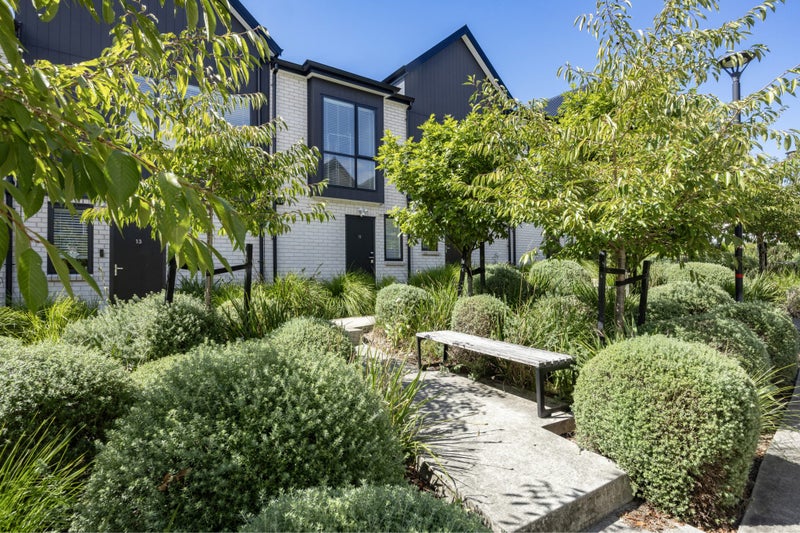 11 Wharara Lane, Massey, Auckland - Carousel 1