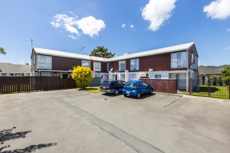 7/9 Camp Street, Silverstream, Upper Hutt - Carousel 1