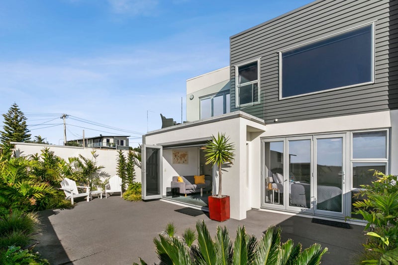 7 Hobson Street, New Plymouth, New Plymouth - Carousel 1