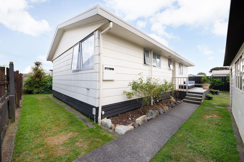 5B Olive Place, Nawton, Hamilton - Carousel 1