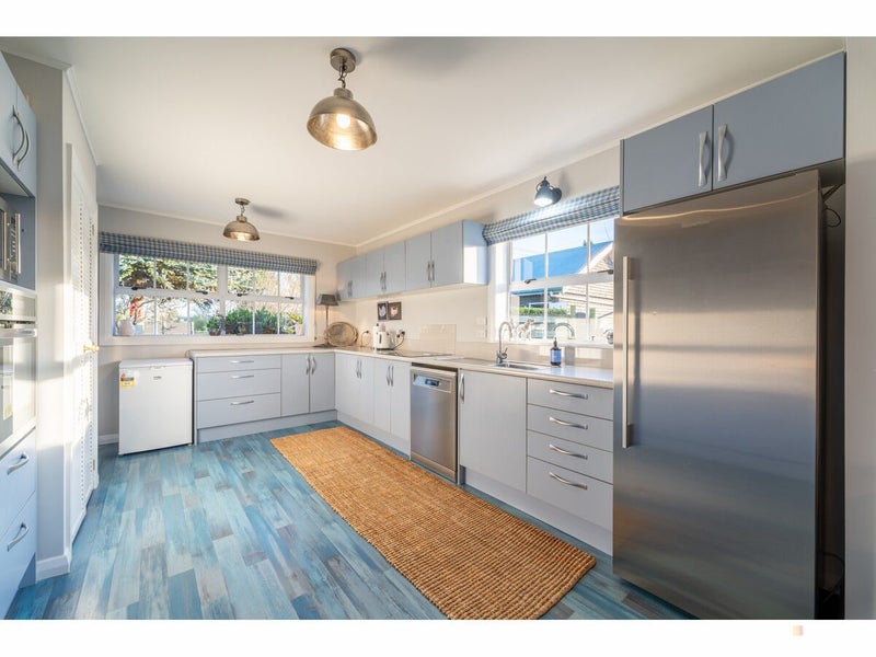 100 Oak Street, Orari - Carousel 2