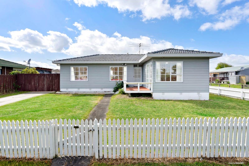 30 Trimdon Street, Randwick Park, Auckland - Carousel 2