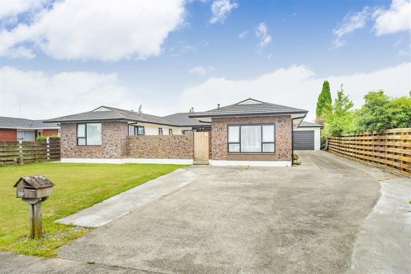 29 Pencarrow Street, Highbury, Palmerston North - Carousel 1