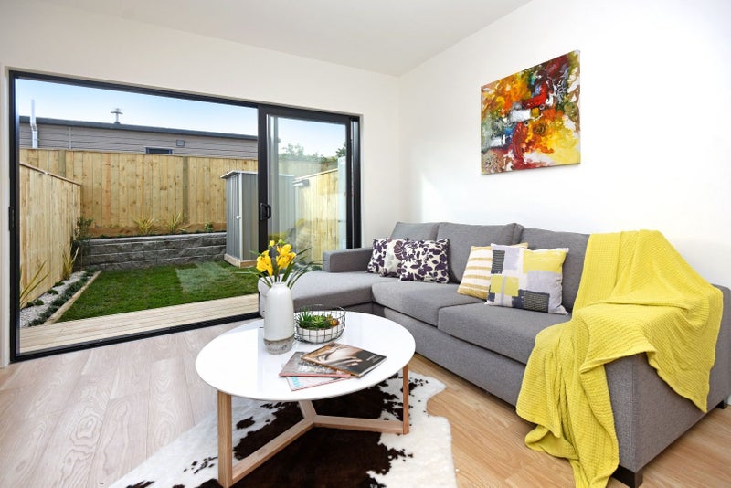 11 Waru Lane, Te Atatu Peninsula, Auckland - Carousel 2