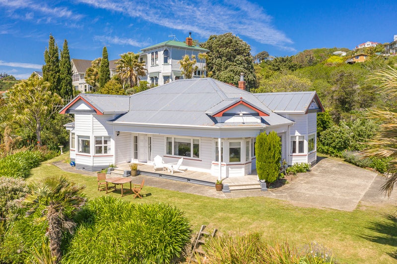 11 Taylor Street, Durie Hill, Whanganui - Carousel 1