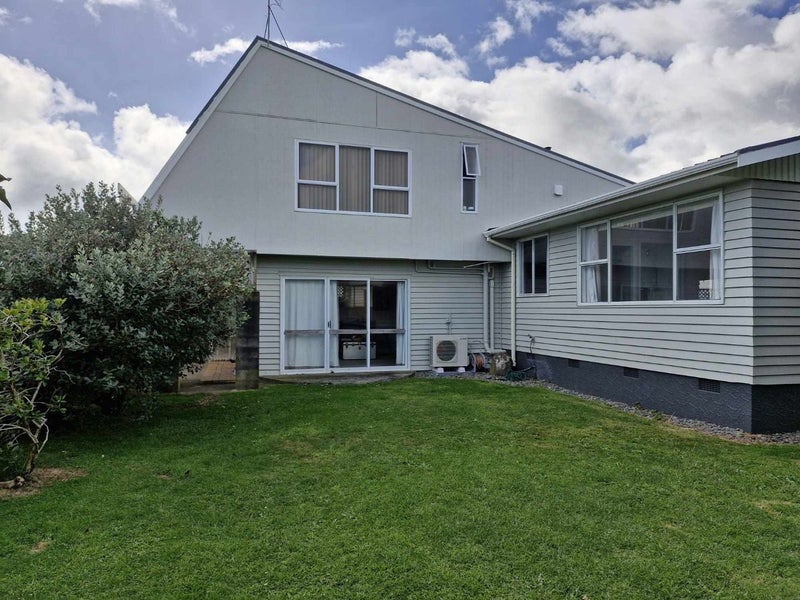 4 Norton Place, Spotswood, New Plymouth - Carousel 2