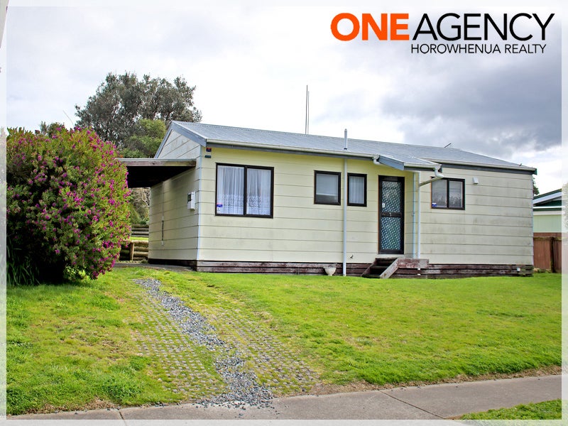 65 Thomas Place, Foxton Beach, Foxton - Carousel 1