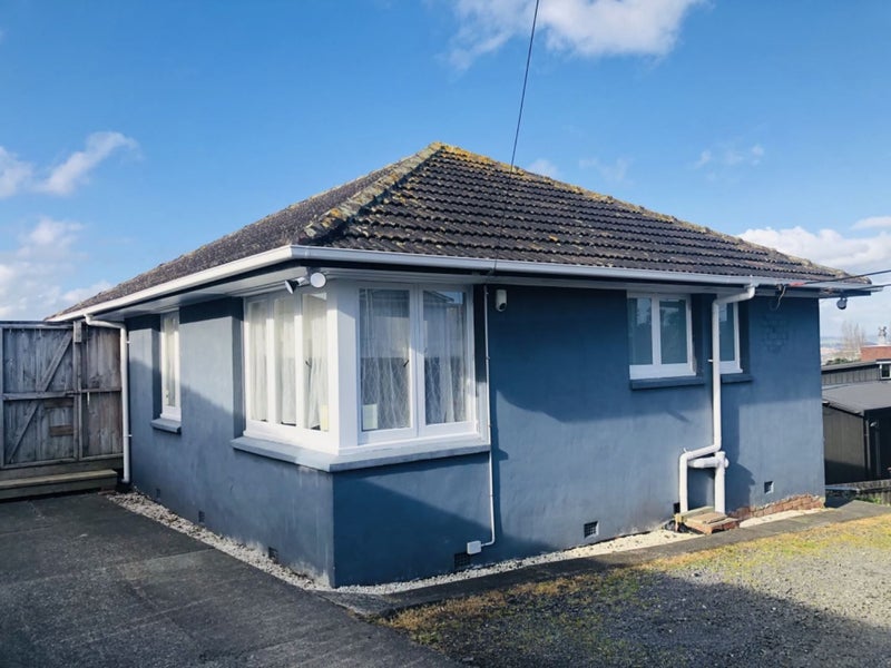 42 Carlton Street, Hillsborough, Auckland - Carousel 1