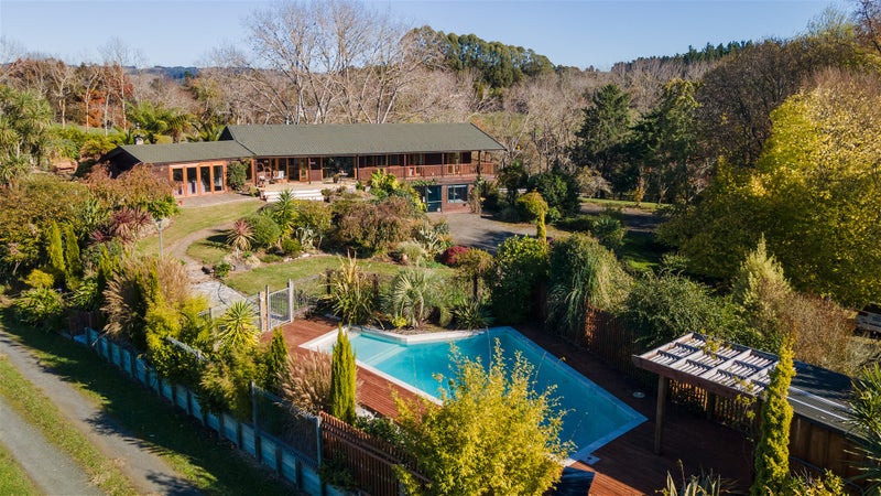 93 Maisey Road, Redwood Valley - Carousel 1