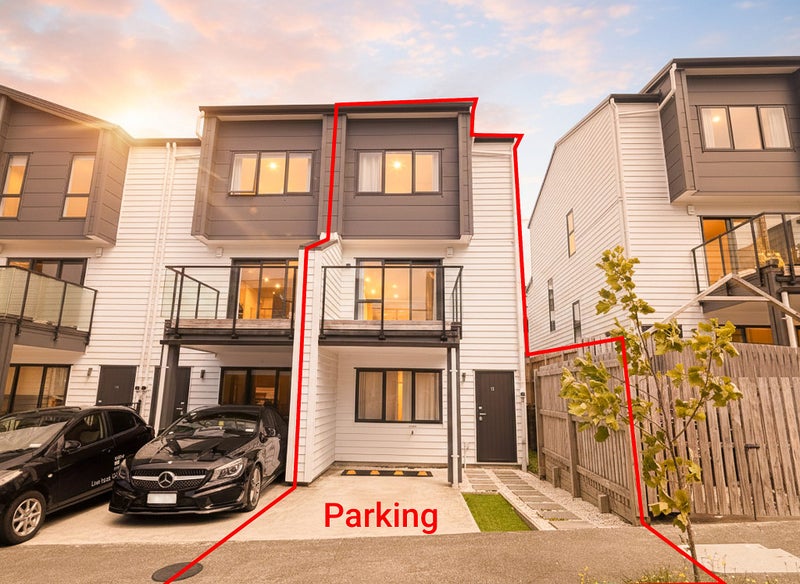 11 Dotterel Place, Westgate, Auckland - Carousel 1