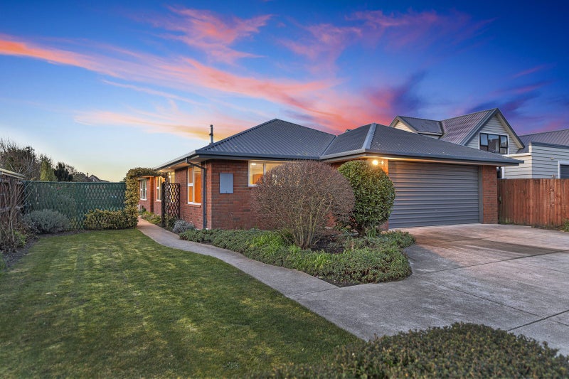 5 Aberfoyle Place, Parklands, Christchurch - Carousel 1