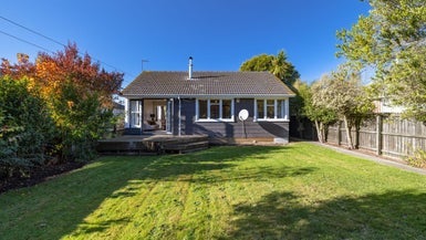 10 Morrison Avenue, Northcote, Christchurch - Carousel 1