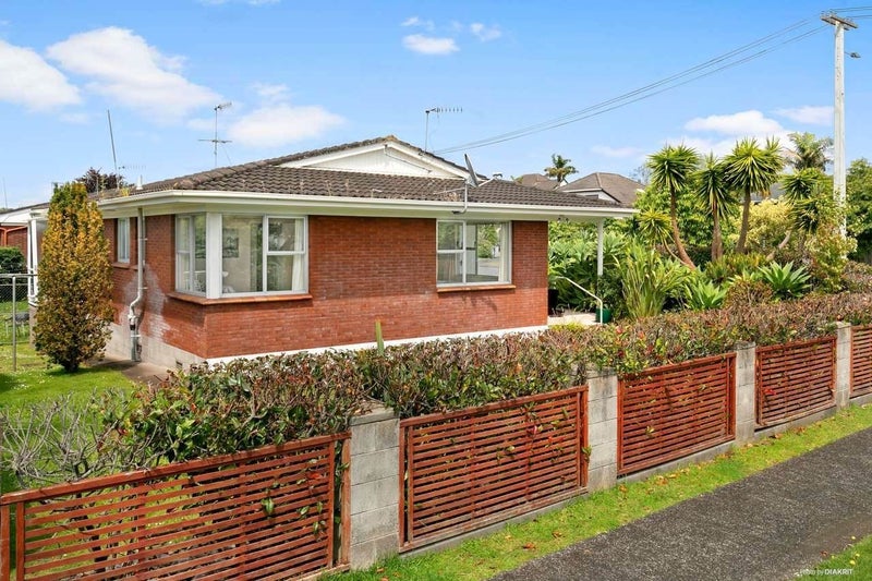 1/25 Horotutu Road, Greenlane, Auckland - Carousel 2