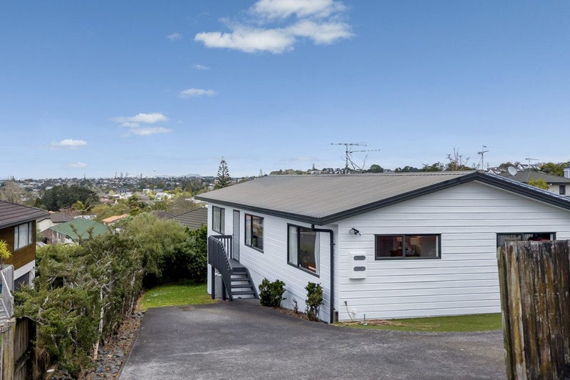 2/312 Wairau Road, Glenfield, Auckland - Carousel 26