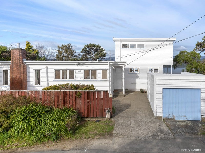 162 Seatoun Heights Road, Seatoun, Wellington - Carousel 2