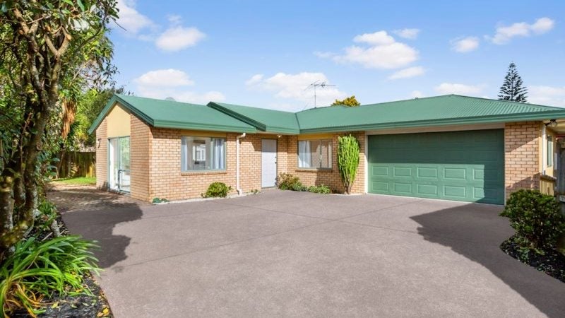 52A Farquhar Road, Glendene, Auckland - Carousel 1