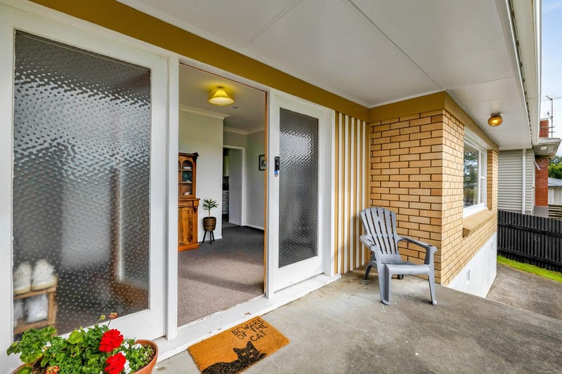 90 Bayly Road, Blagdon, New Plymouth - Carousel 2