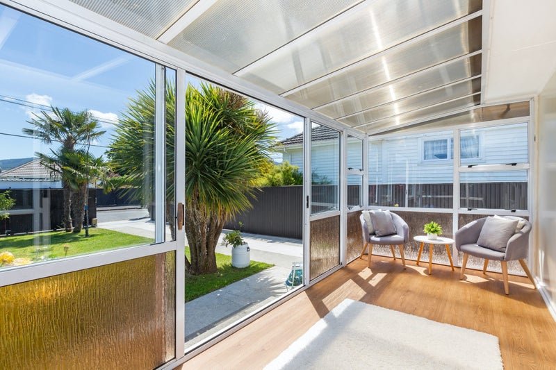 5 Massey Street, Elderslea, Upper Hutt - Carousel 2