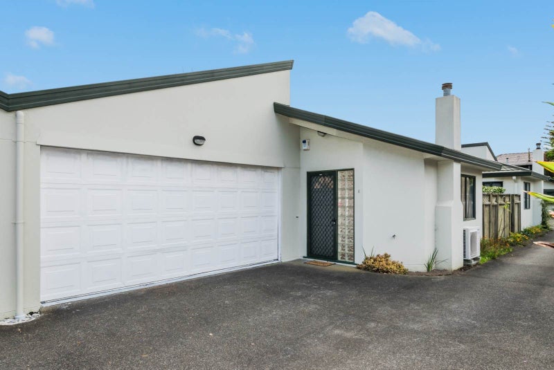 2/53 Anzac Road, Browns Bay, Auckland - Carousel 1