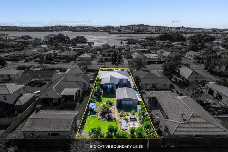 13 Church Road, Mangere Bridge, Auckland - Carousel 2