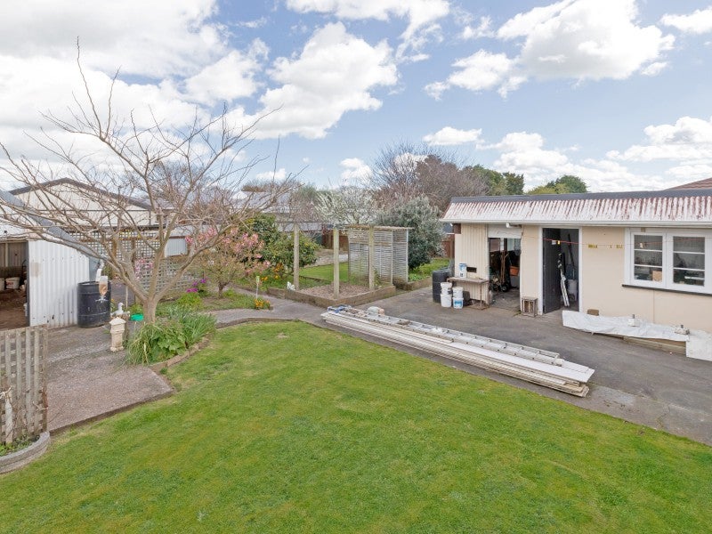 20 Gloucester Street, Takaro, Palmerston North - Carousel 2