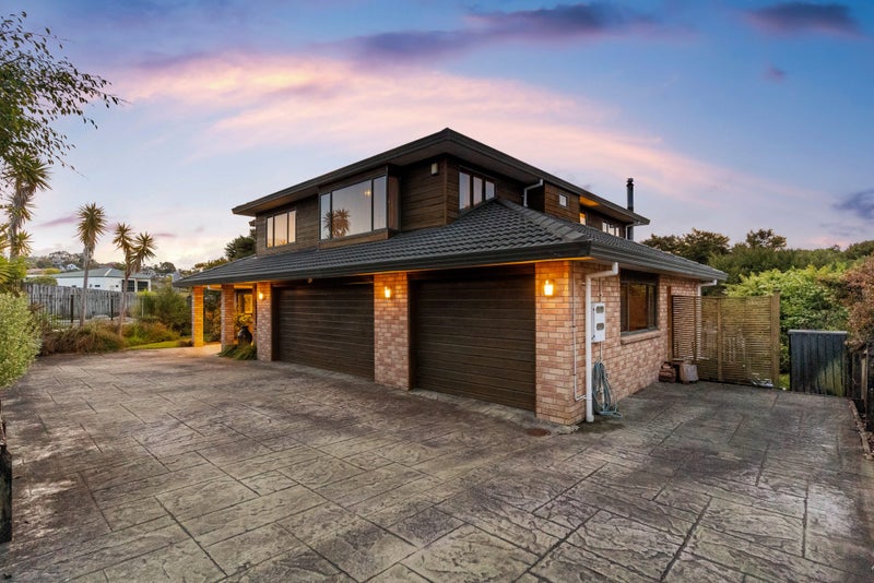 18 Rosetti Rise, West Harbour, Auckland - Carousel 2