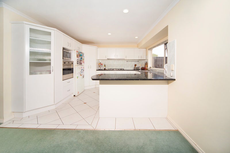 12 Feeny Crescent, East Tamaki, Auckland - Carousel 2