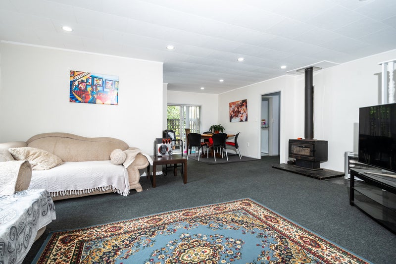 2/15 McLeod Road, Henderson, Auckland - Carousel 1