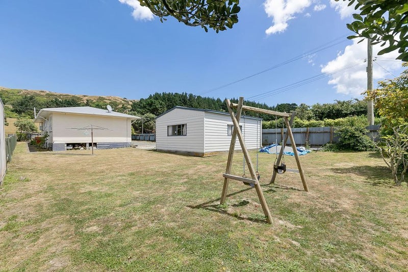 19 Cardiff Crescent, Cannons Creek, Porirua - Carousel 7