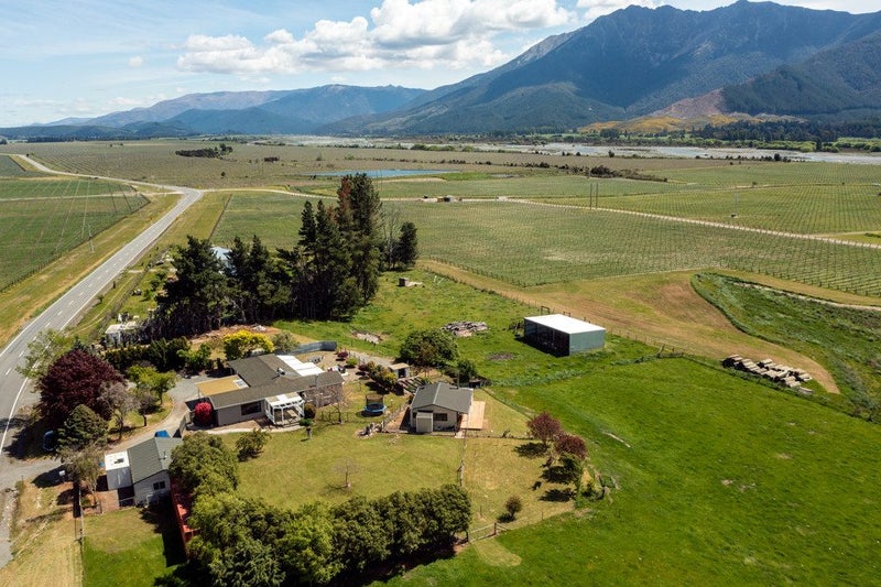 4684 State Highway 63, Blenheim - Carousel 50