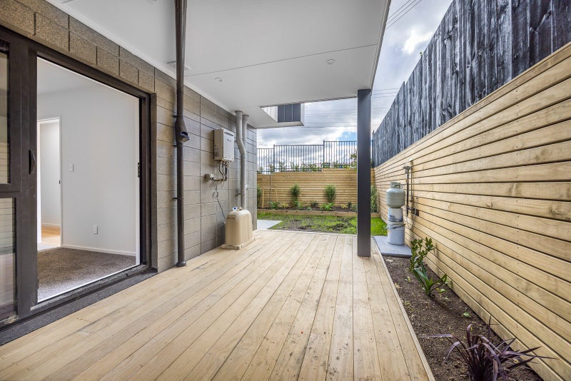 69 Pupuke Road, Birkenhead, Auckland - Carousel 20