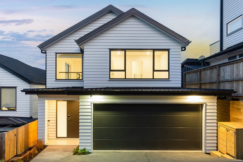 87A Bayside Drive, Browns Bay, Auckland - Carousel 1