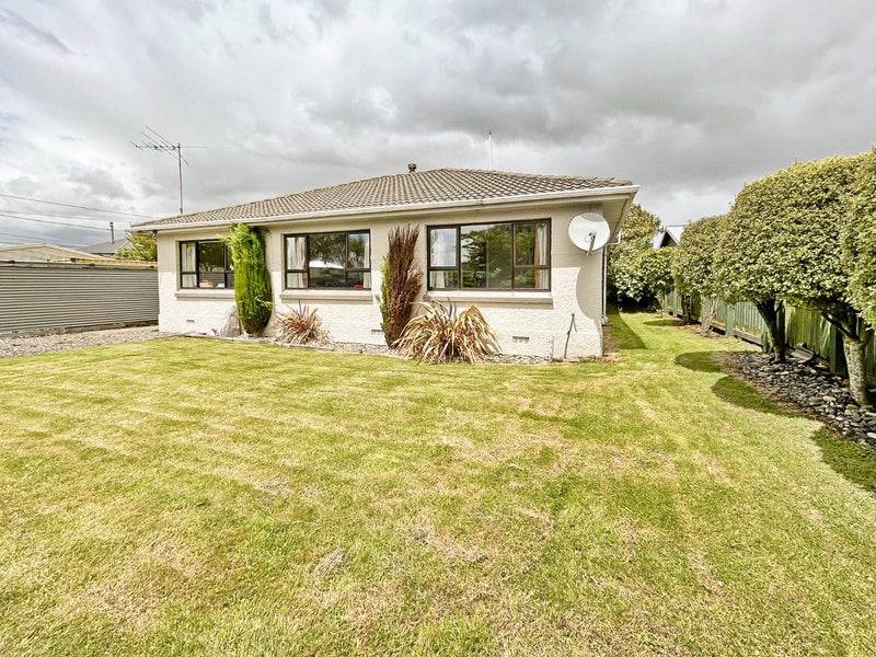 11 Charles Street, Grasmere, Invercargill - Carousel 2