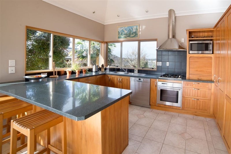 17 Southworth Place, Grandview Heights, Hamilton - Carousel 1