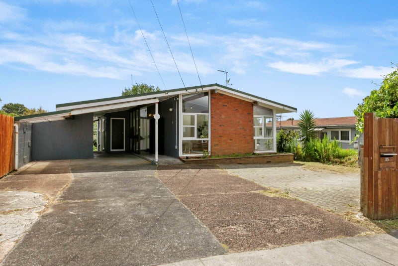 25 Bollard Avenue, New Windsor, Auckland - Carousel 1