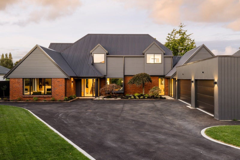 9 Arcus Street, St Andrews, Hamilton - Carousel 1