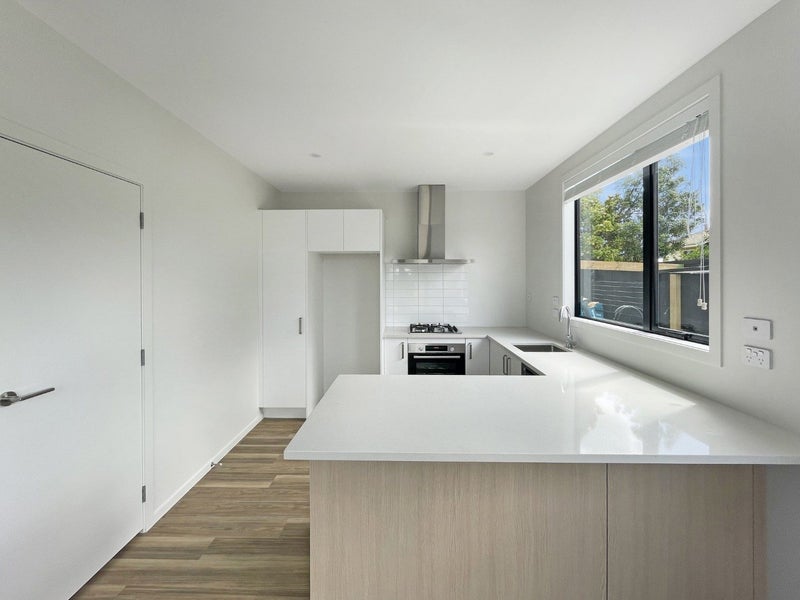 1/25 Sandwich Road, St Andrews, Hamilton - Carousel 2
