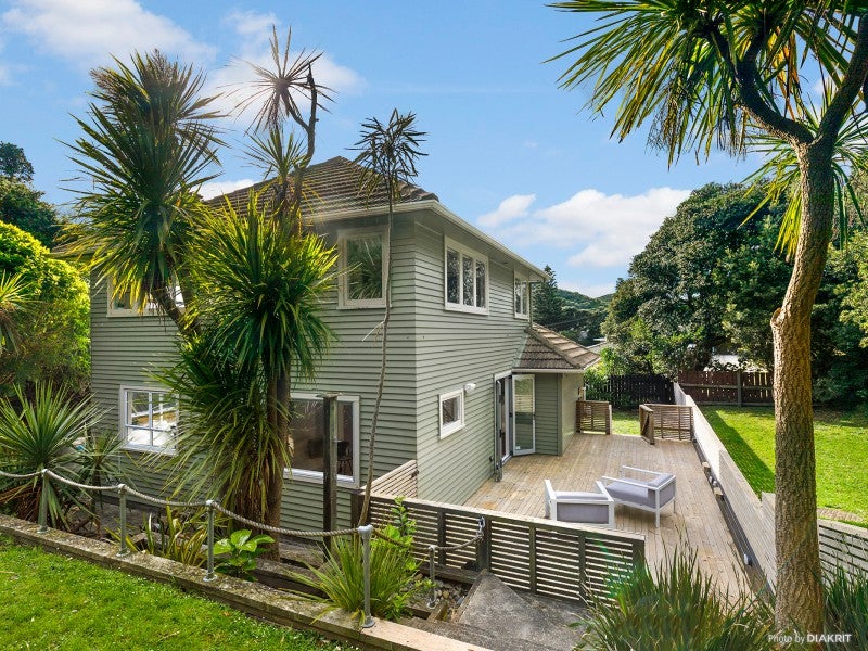 24 Cave Road, Houghton Bay, Wellington - Carousel 1