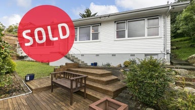 10 Innes Way, Newlands, Wellington - Carousel 1