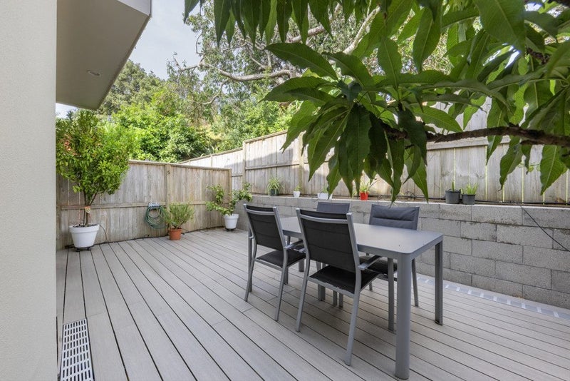 34/21 Hunters Park Drive, Three Kings, Auckland - Carousel 1